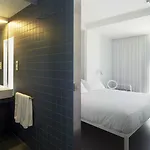 Hotel Moure 2*
