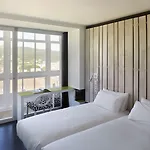 Moure Hotel