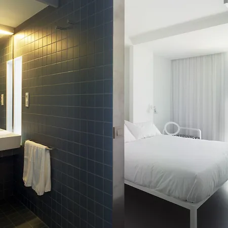 Hotel Moure 2*