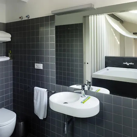 Hotel Moure 2*