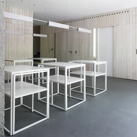 Hotel Moure 2*